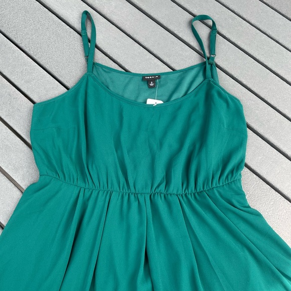 Torrid; Midi Chiffon Pleated Dress; Emerald Green Color; Mint Condition; 2XL - Picture 3 of 9